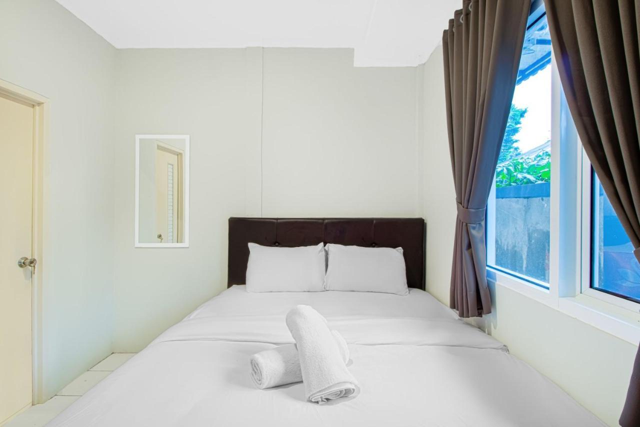 Urban24 Syariah Depok Hotel Екстериор снимка